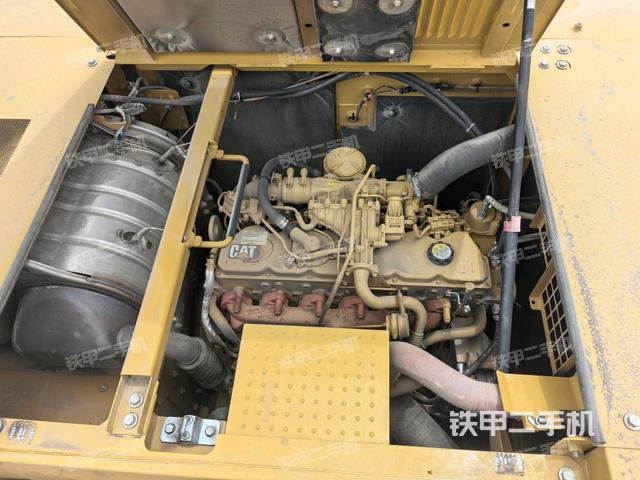 發(fā)動(dòng)機(jī)室(上車部件) 發(fā)動(dòng)機(jī)室(上車部件)