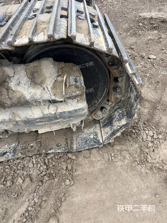 左导向轮(行走机构) 左导向轮(行走机构)