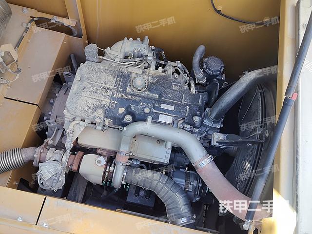 發(fā)動機整體俯視(整機外觀) 發(fā)動機整體俯視(整機外觀)