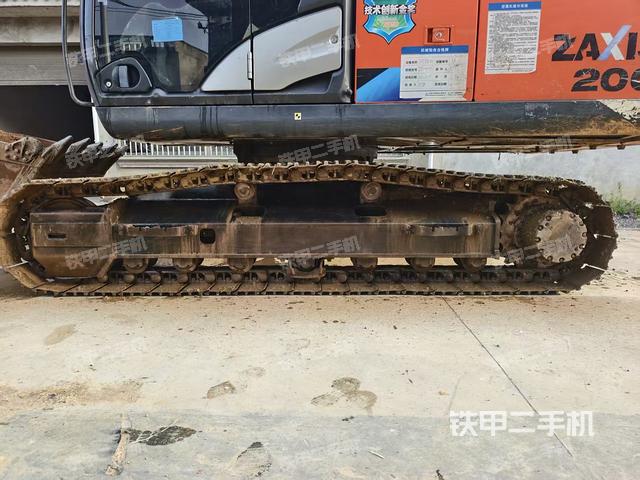 单侧履带整体（整机外观）