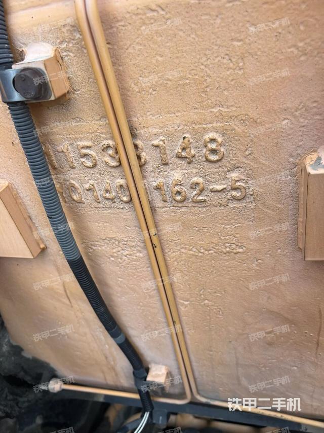 大臂根部 斜视(工作和回转装置) 大臂根部 斜视(工作和回转装置)