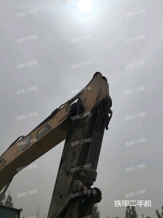 小臂整體右前(工作和回轉(zhuǎn)裝置) 小臂整體右前(工作和回轉(zhuǎn)裝置)