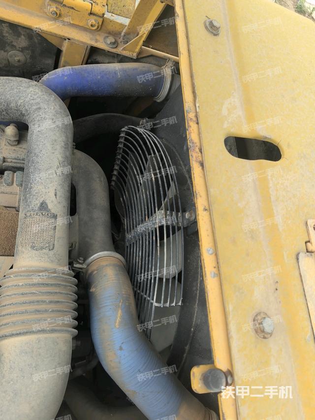 水箱+風扇特寫(上車部件) 水箱+風扇特寫(上車部件)