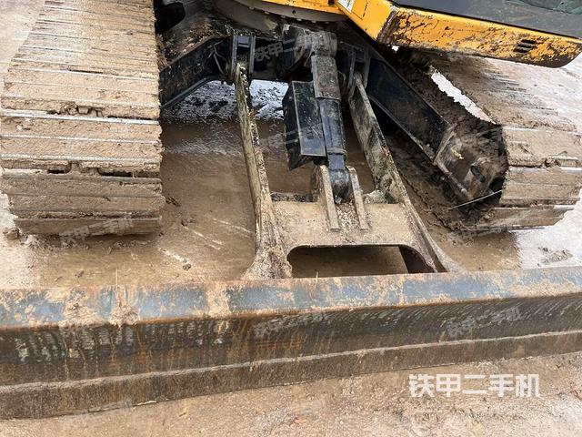 大臂整體?右側(cè)(工作和回轉(zhuǎn)裝置) 大臂整體?右側(cè)(工作和回轉(zhuǎn)裝置)