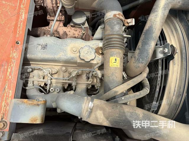 中央回轉(zhuǎn)接頭特寫(xiě)(上車(chē)部件) 中央回轉(zhuǎn)接頭特寫(xiě)(上車(chē)部件)