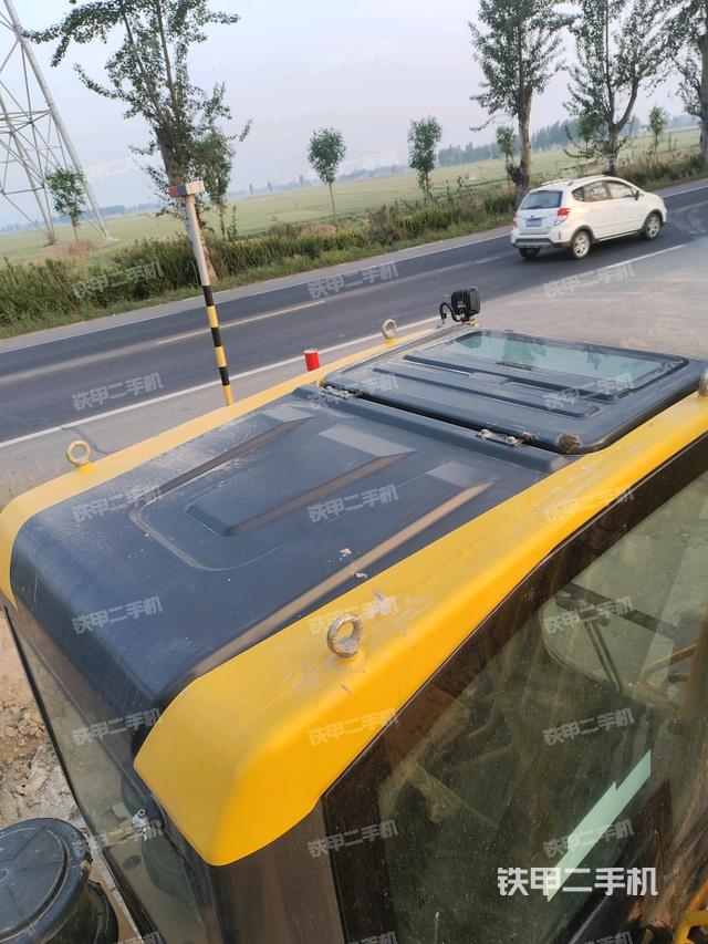 驾驶室顶部俯视(上车部件) 驾驶室顶部俯视(上车部件)