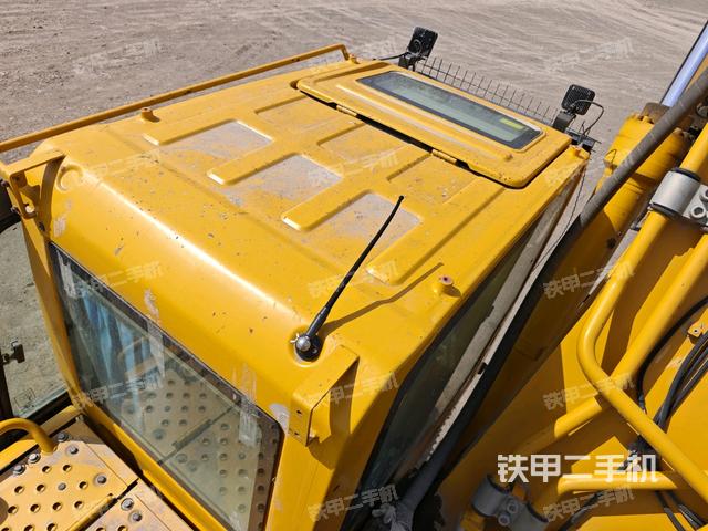 駕駛室頂部（整機(jī)外觀）