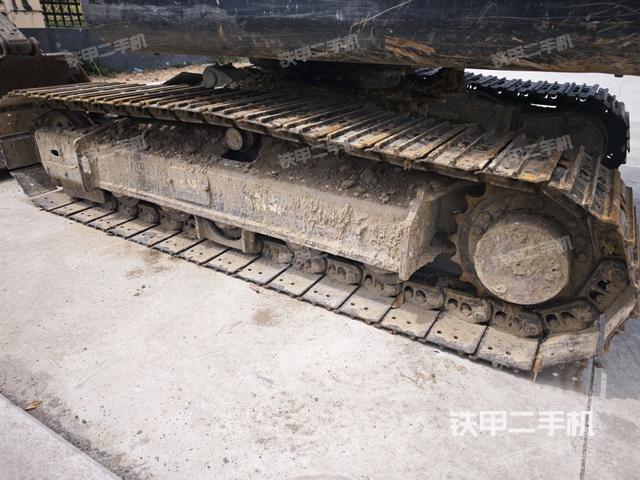 單側(cè)履帶整體（整機(jī)外觀）