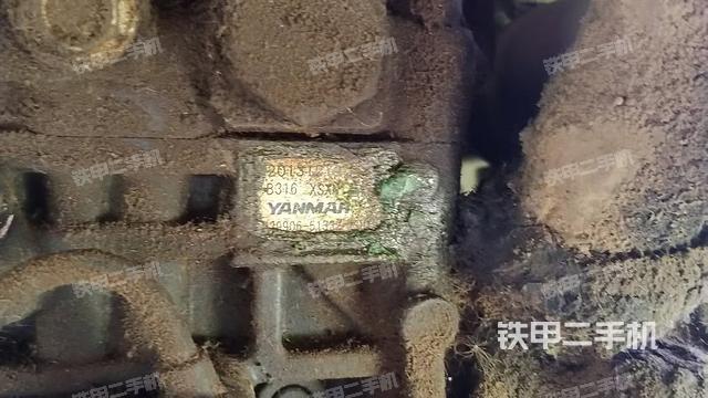 回轉馬達和主控閥（整機外觀）