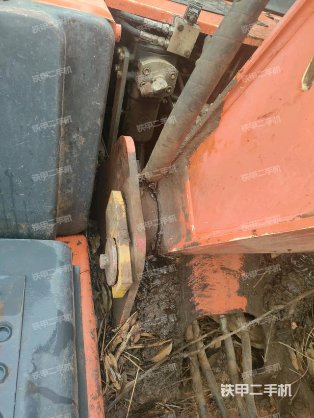 大臂根部?斜視(工作和回轉(zhuǎn)裝置) 大臂根部?斜視(工作和回轉(zhuǎn)裝置)