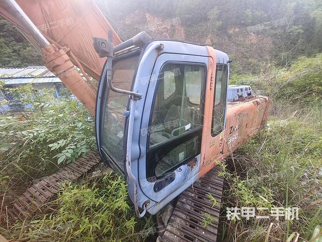 整機(jī)右后45°(整機(jī)外觀) 整機(jī)右后45°(整機(jī)外觀)