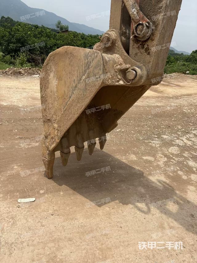 大臂整體?右側(cè)(工作和回轉(zhuǎn)裝置) 大臂整體?右側(cè)(工作和回轉(zhuǎn)裝置)