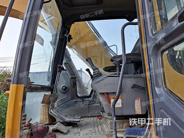 駕駛室整體（整機(jī)外觀）