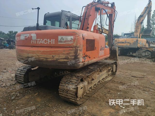 右后45(整機外觀) 右后45(整機外觀)