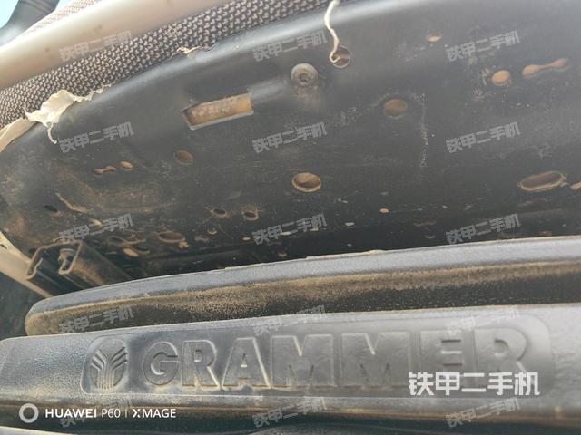 頂棚整體(駕駛室部分) 頂棚整體(駕駛室部分)