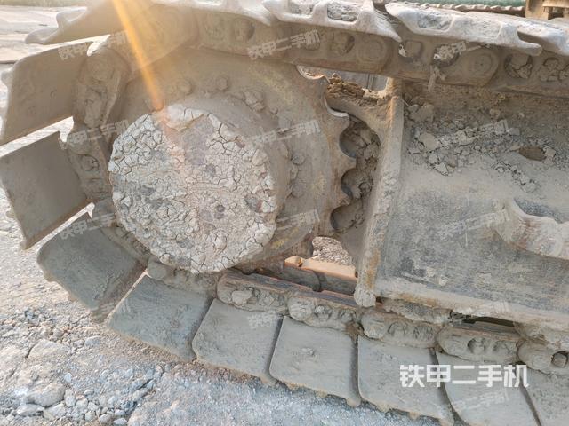 右驱动轮(行走机构) 右驱动轮(行走机构)