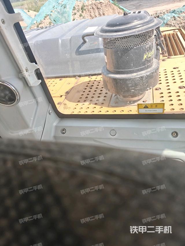 后窗玻璃角標(biāo)(駕駛室部分) 后窗玻璃角標(biāo)(駕駛室部分)