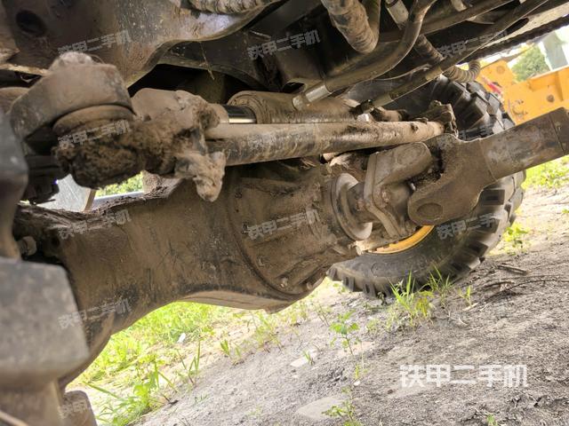 右侧履带整体 (行走机构) 右侧履带整体 (行走机构)