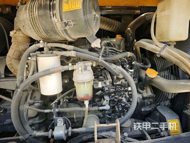 發(fā)動機整體俯視(整機外觀) 發(fā)動機整體俯視(整機外觀)