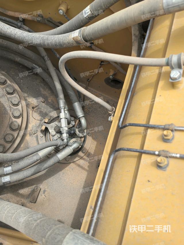 中央回轉(zhuǎn)接頭特寫(上車部件) 中央回轉(zhuǎn)接頭特寫(上車部件)