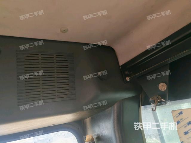 座椅后部(駕駛室部分) 座椅后部(駕駛室部分)