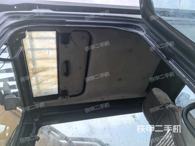 顶棚整体(驾驶室部分) 顶棚整体(驾驶室部分)