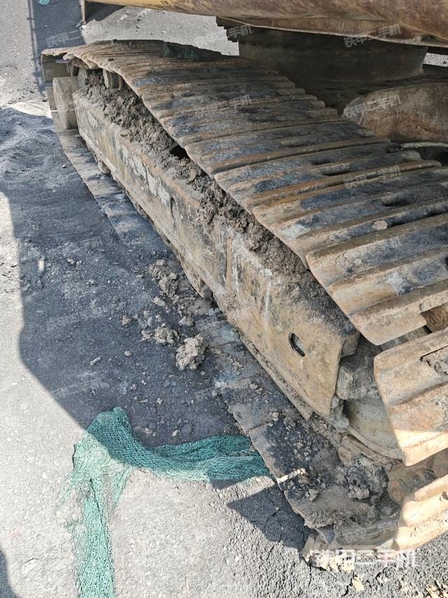 左侧履带整体 (行走机构) 左侧履带整体 (行走机构)
