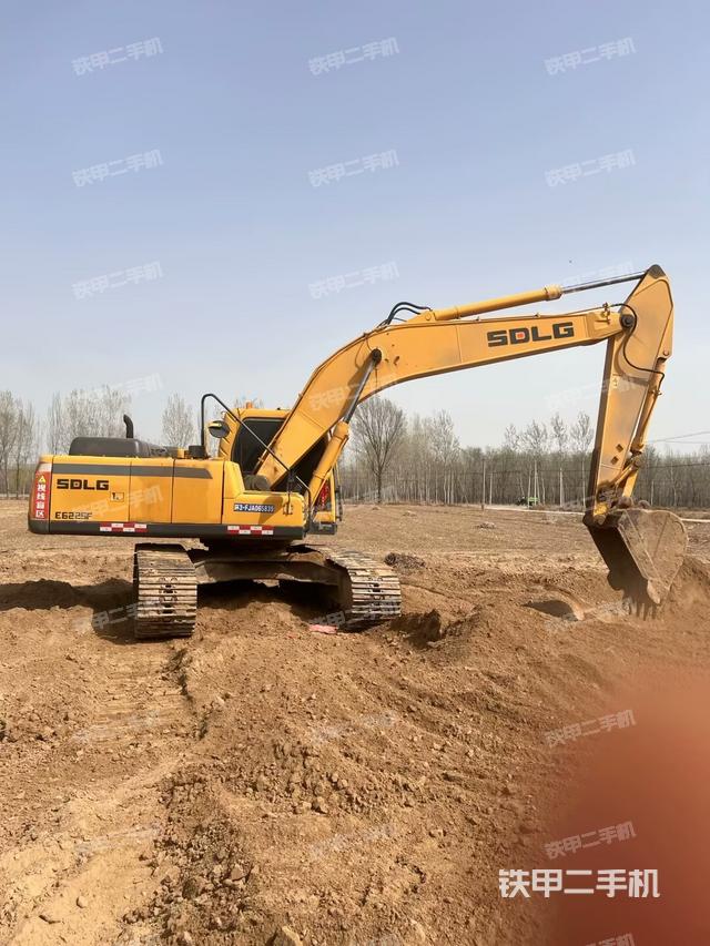 整机右后45°(整机外观) 整机右后45°(整机外观)