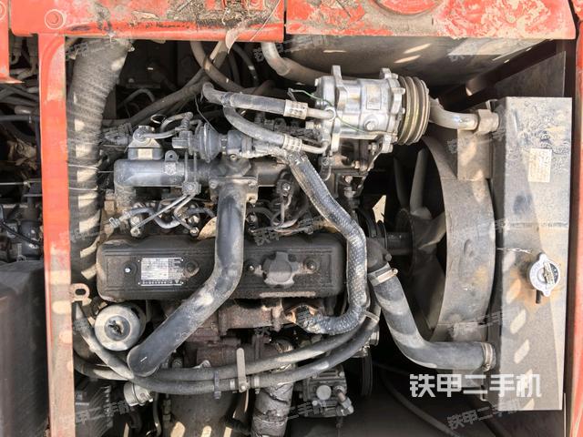 发动机室(上车部件) 发动机室(上车部件)