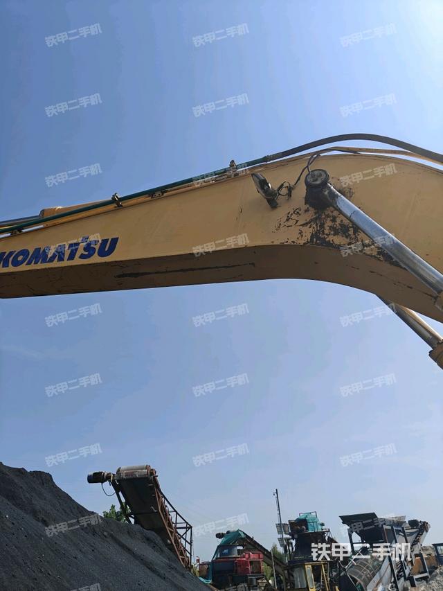 大臂整体 右侧(工作和回转装置) 大臂整体 右侧(工作和回转装置)
