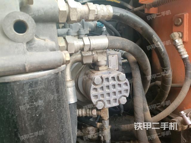 液壓泵斜45?左(大件艙室) 液壓泵斜45?左(大件艙室)