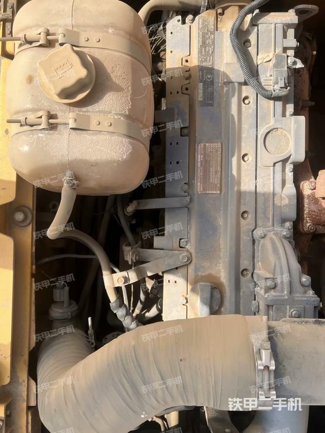 发动机整体俯视(整机外观) 发动机整体俯视(整机外观)