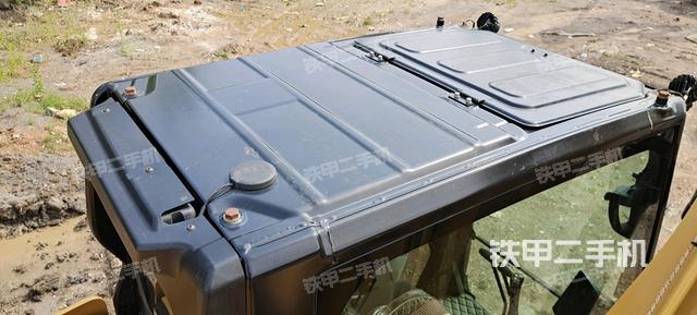 駕駛室頂部（整機(jī)外觀）