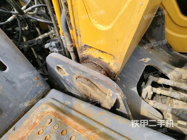 大臂根部?斜視(工作和回轉裝置) 大臂根部?斜視(工作和回轉裝置)