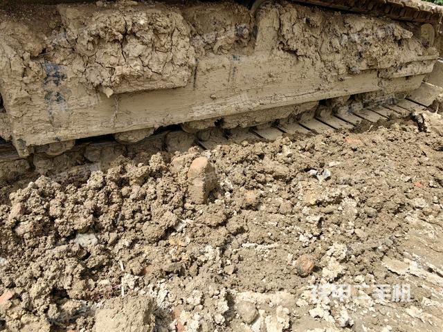 右侧履带整体(行走机构) 右侧履带整体(行走机构)