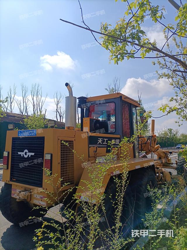 整機右后45°(設(shè)備外觀及核心部件) 整機右后45°(設(shè)備外觀及核心部件)