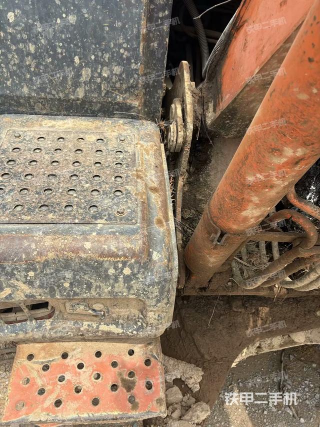 小臂整體右前(工作和回轉(zhuǎn)裝置) 小臂整體右前(工作和回轉(zhuǎn)裝置)