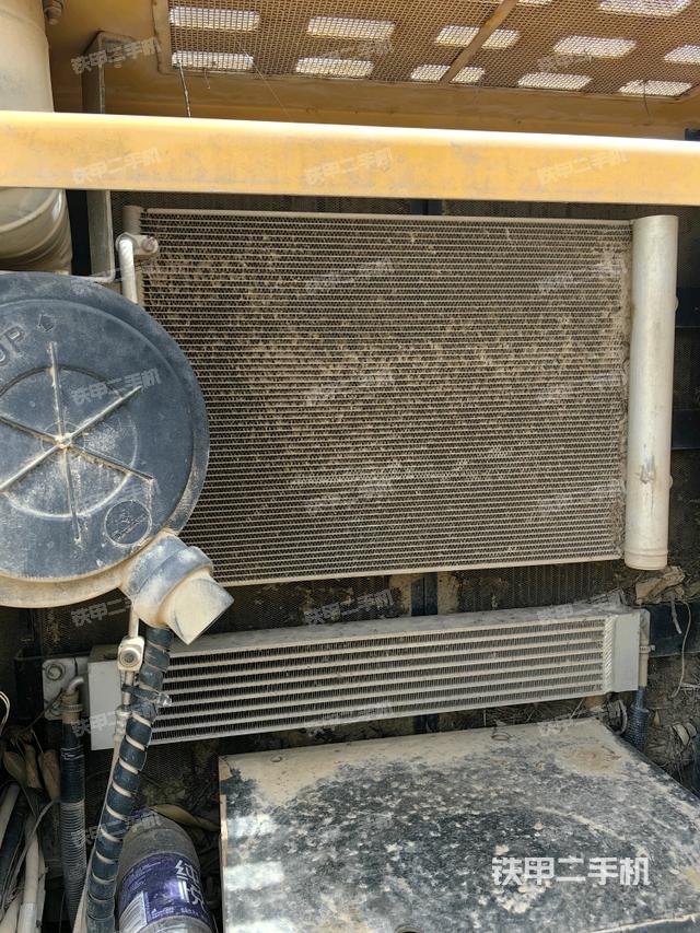 散热器正面(大件舱室) 散热器正面(大件舱室)