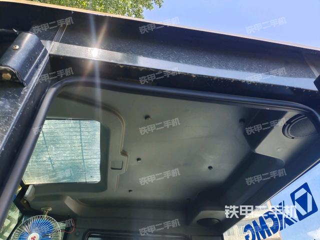 駕駛室外頂全景（壓路機(jī)駕駛室）