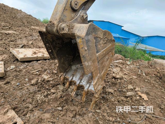 大臂油缸整體?豎拍(工作和回轉(zhuǎn)裝置) 大臂油缸整體?豎拍(工作和回轉(zhuǎn)裝置)