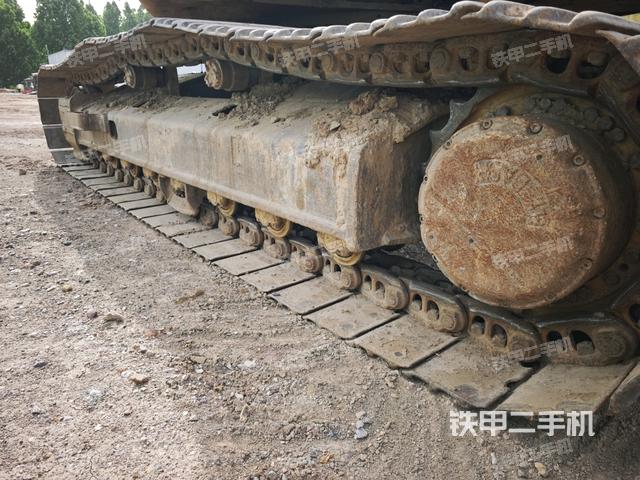 單側履帶整體(整機外觀) 單側履帶整體(整機外觀)
