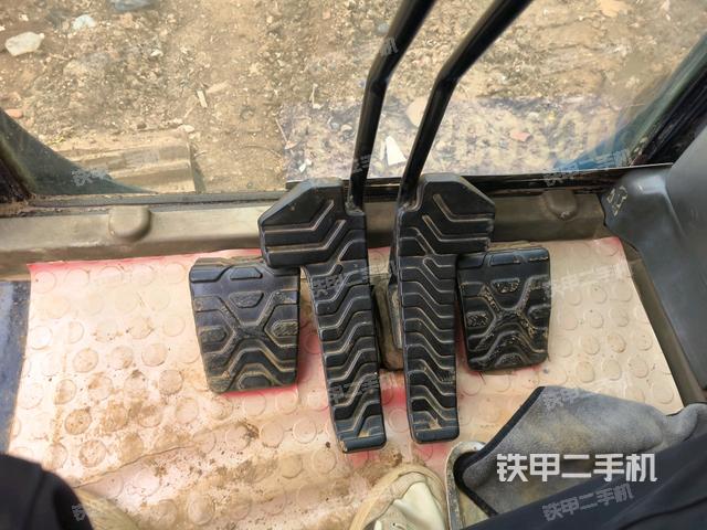 座椅后部(駕駛室部分) 座椅后部(駕駛室部分)