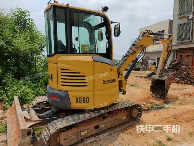 右后45(整機外觀) 右后45(整機外觀)