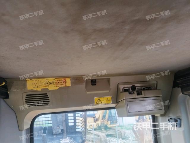 左后方玻璃角標(biāo)(駕駛室部分) 左后方玻璃角標(biāo)(駕駛室部分)