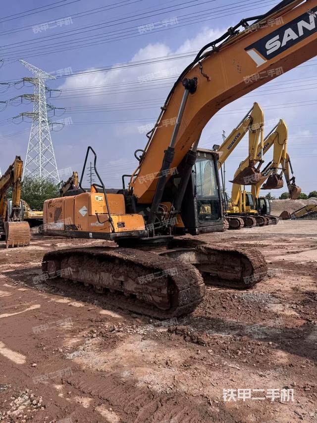 大臂油缸整體?豎拍(工作和回轉裝置) 大臂油缸整體?豎拍(工作和回轉裝置)