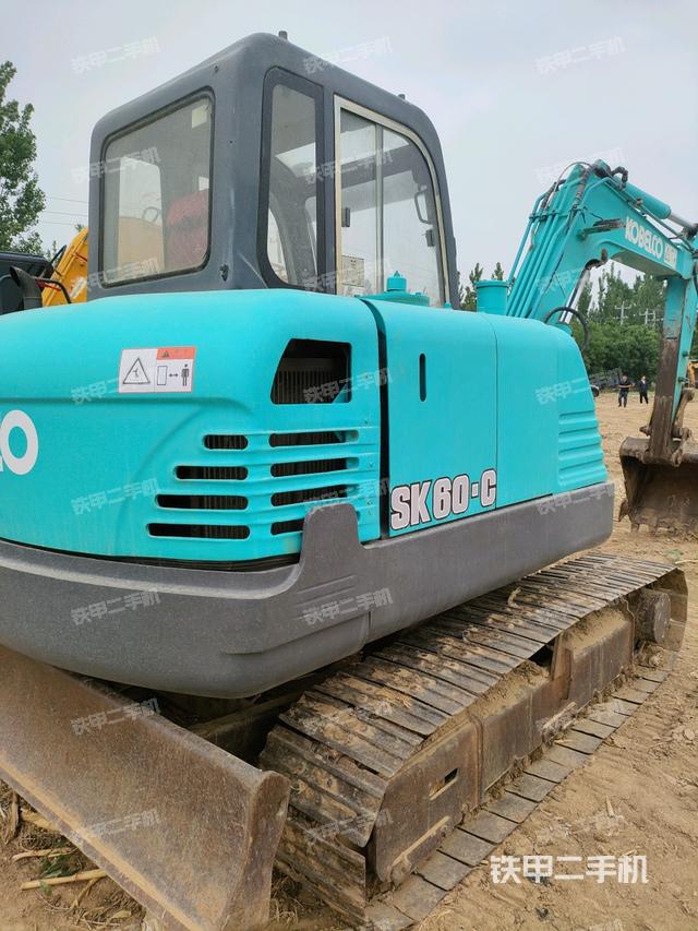 整機右后45°(整機外觀) 整機右后45°(整機外觀)