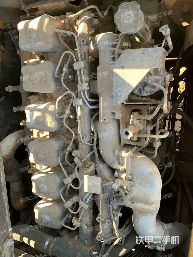 发动机整体俯视(整机外观) 发动机整体俯视(整机外观)