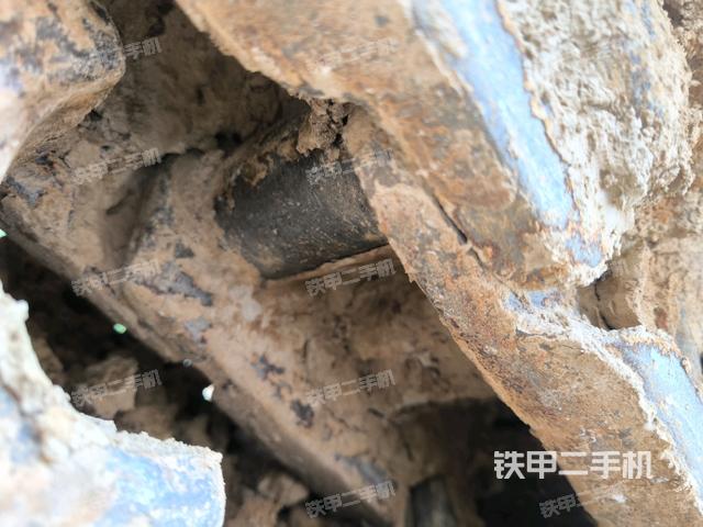 左側(cè)履帶整體?(行走機(jī)構(gòu)) 左側(cè)履帶整體?(行走機(jī)構(gòu))