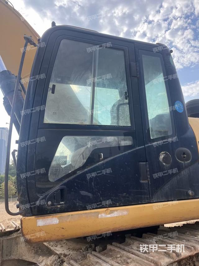 座椅左側(cè)控制臺(tái)/音響/含左手柄（駕駛室部分）