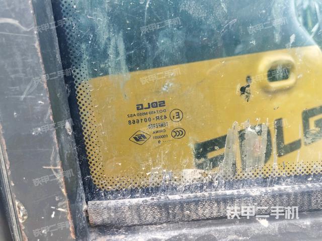 后窗玻璃角標(biāo)(駕駛室部分) 后窗玻璃角標(biāo)(駕駛室部分)